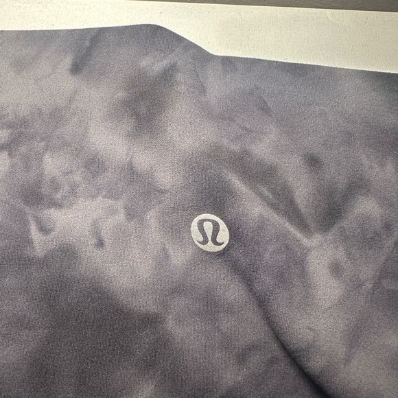 like new lululemon align shorts ~ size 6 ~ 7-inch ~ black camo - Picture 3 of 5